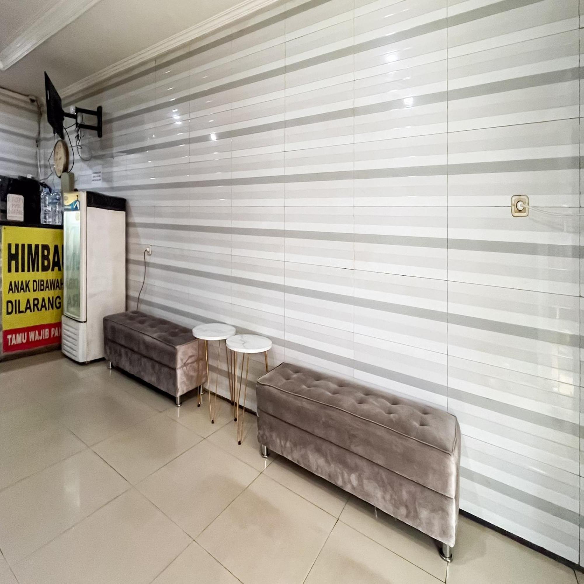 Arcadia Rooms Redpartner Jacarta Exterior foto